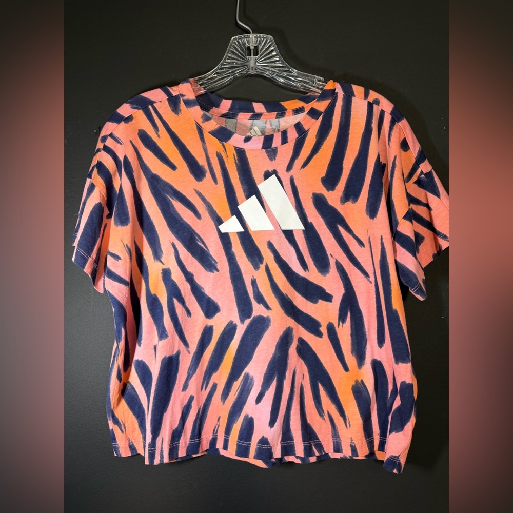 Adidas Girls TShirt. Size Large - Girls 14